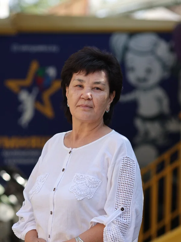 «Умняшканын» кызматкери